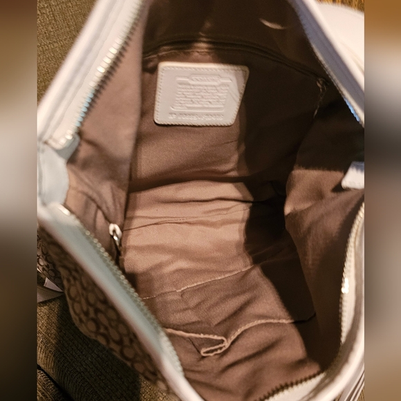 Coach White Leather Tan Logo Adjustable Crossbody Shoulder Bag NWOT - Picture 5 of 15